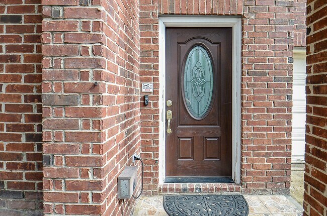 Building Photo - 8427 Taraglen Ct