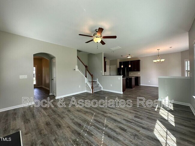 Foto del edificio - 609 Timber Meadow Lake