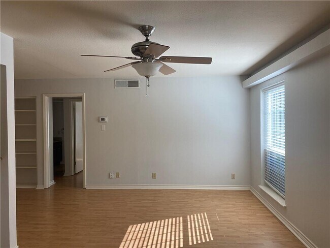 Building Photo - 7920 Rockwood Ln