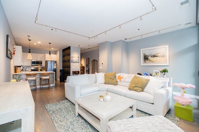 Foto del edificio - 150 W Superior St