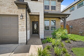 Building Photo - 32407 Dew Crest St