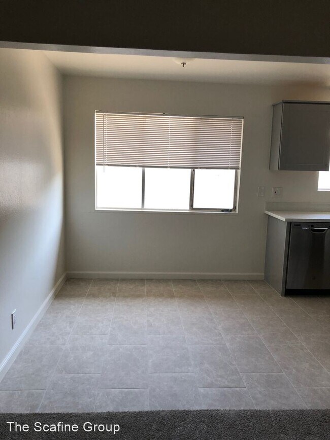 Building Photo - 448 Studio Cir