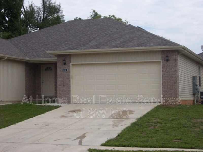 Foto principal - 1908 S Farm Rd