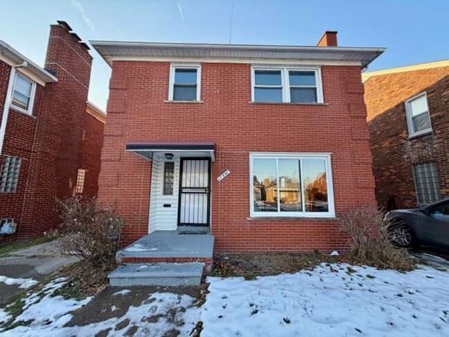 Building Photo - Three bedroom One and a half bath Brick Colonial home for lease