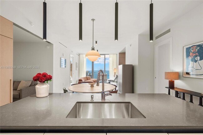 Foto del edificio - 300 Biscayne Blvd Way