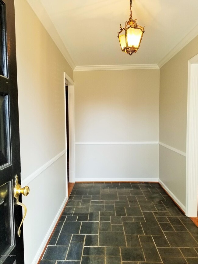 Building Photo - 8203 Camberley Dr