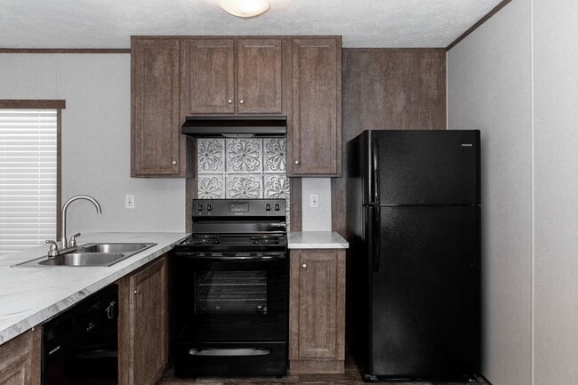 Building Photo - Cardinal Mobile Home Park