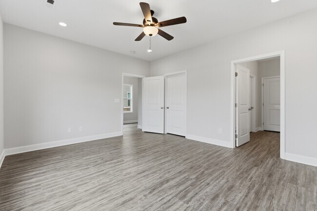 Foto del edificio - 3237 McClellan Way SE