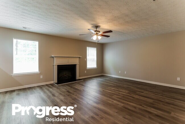 Foto del edificio - 5573 Rock Lake Dr