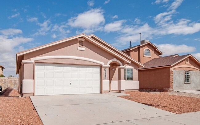Foto del edificio - Amazing and Spacious Single Story 3 BR 2 BA!