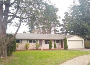 Building Photo - 673 SW 20th Cir