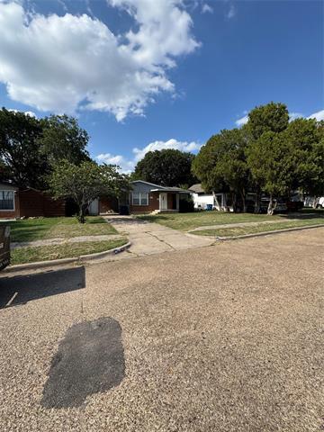 Building Photo - 2203 Tolosa Dr