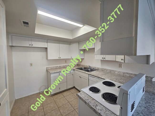 Foto del edificio - 2 bedroom Condo for Rent