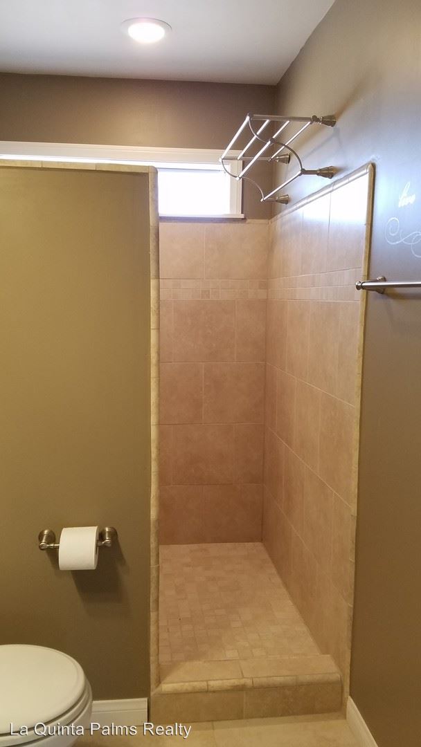 Building Photo - 53760 Avenida Mendoza