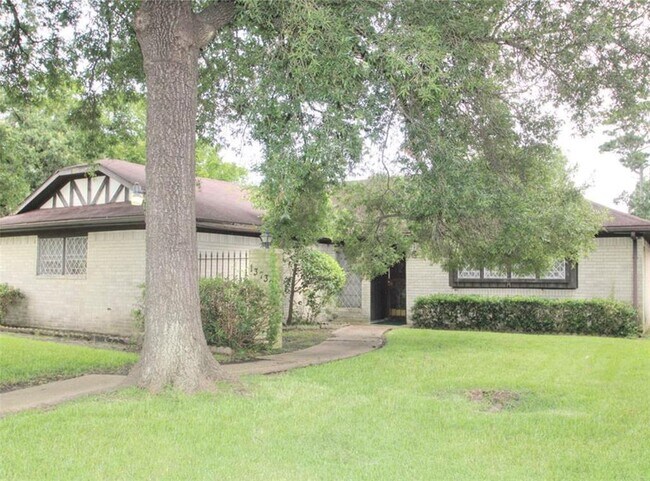 Foto del edificio - 13730 Oleoke Ln