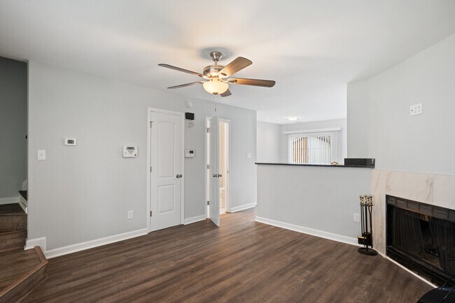 Building Photo - 253 Greenbrier Ave