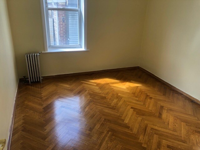 Foto del edificio - 1876 W 12th St