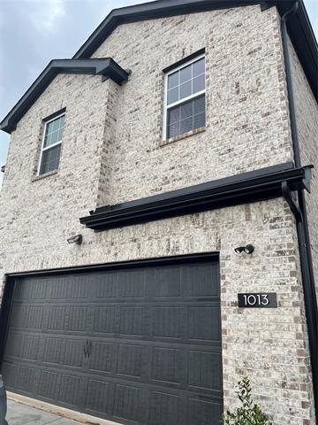 Building Photo - 1013 AMENDUN Ln