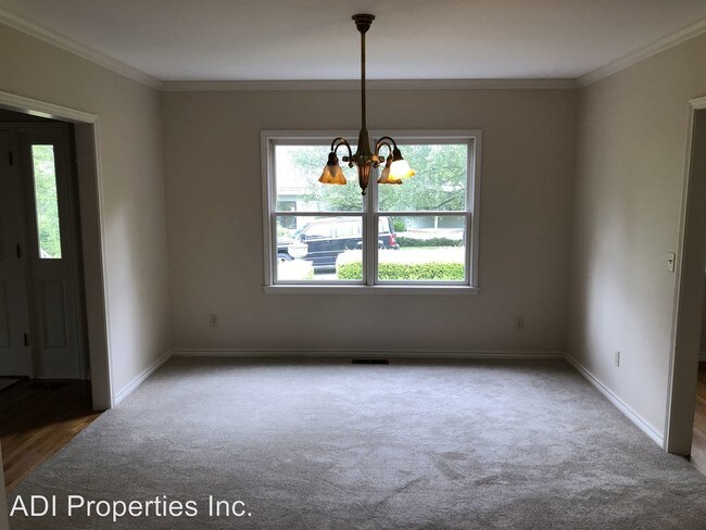 Building Photo - 10505 SW Canterbury Ln
