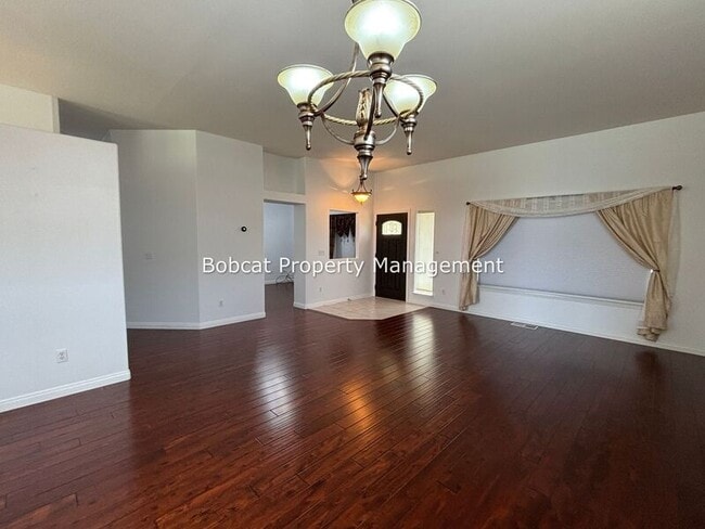 Building Photo - 1626 Evergreen Dr