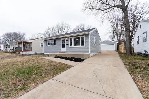 Building Photo - 405 Hillcrest Blvd