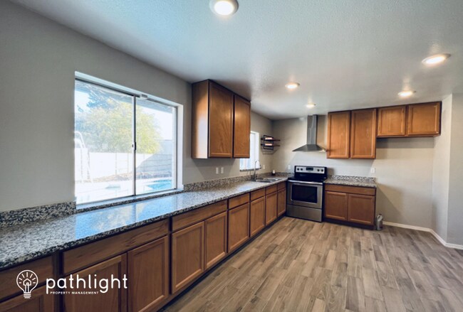 Building Photo - 9333 N 44th Ave, Glendale, AZ, 85302