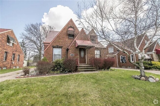 Building Photo - 3125 W 140th St