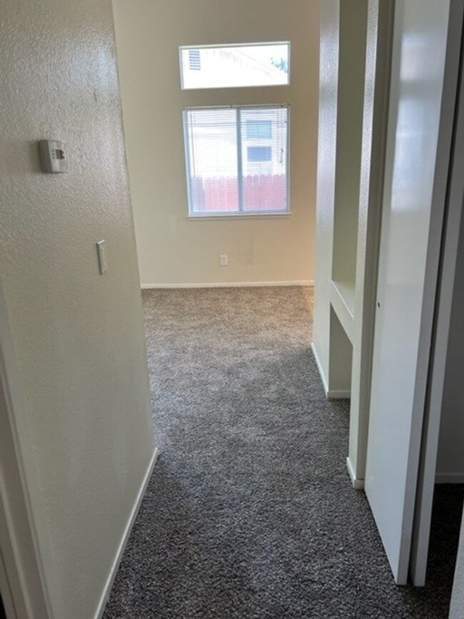 Foto del edificio - 7635 Devonshire Ln