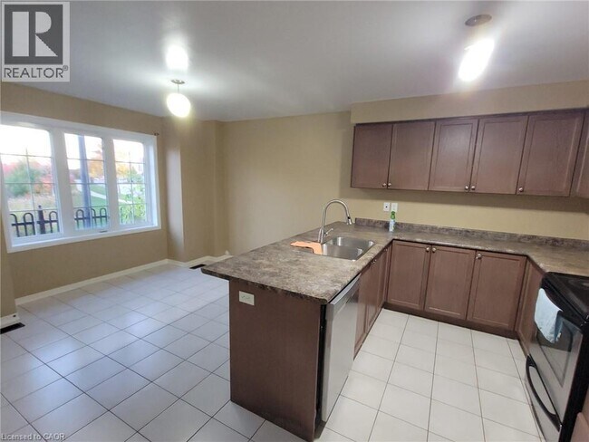 Photo du bâtiment - 3045 Gladeside Ave