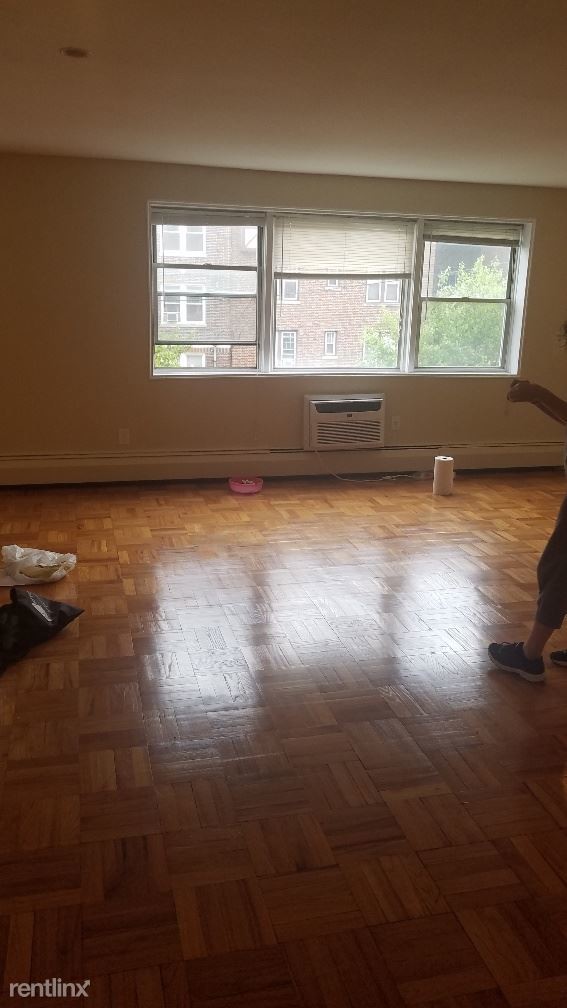 Foto del edificio - 2 br, 2 bath Apartment - 6010 Kennedy Blvd E