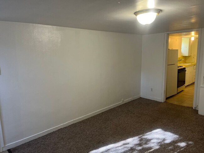 Foto del edificio - Spacious Studio Apartment