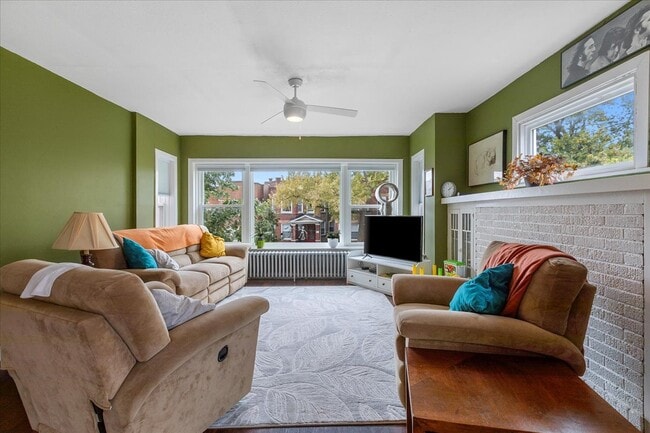 Building Photo - 2447 N Kildare Ave