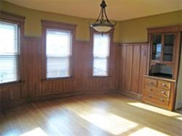 Building Photo - 9 Commonwealth Rd