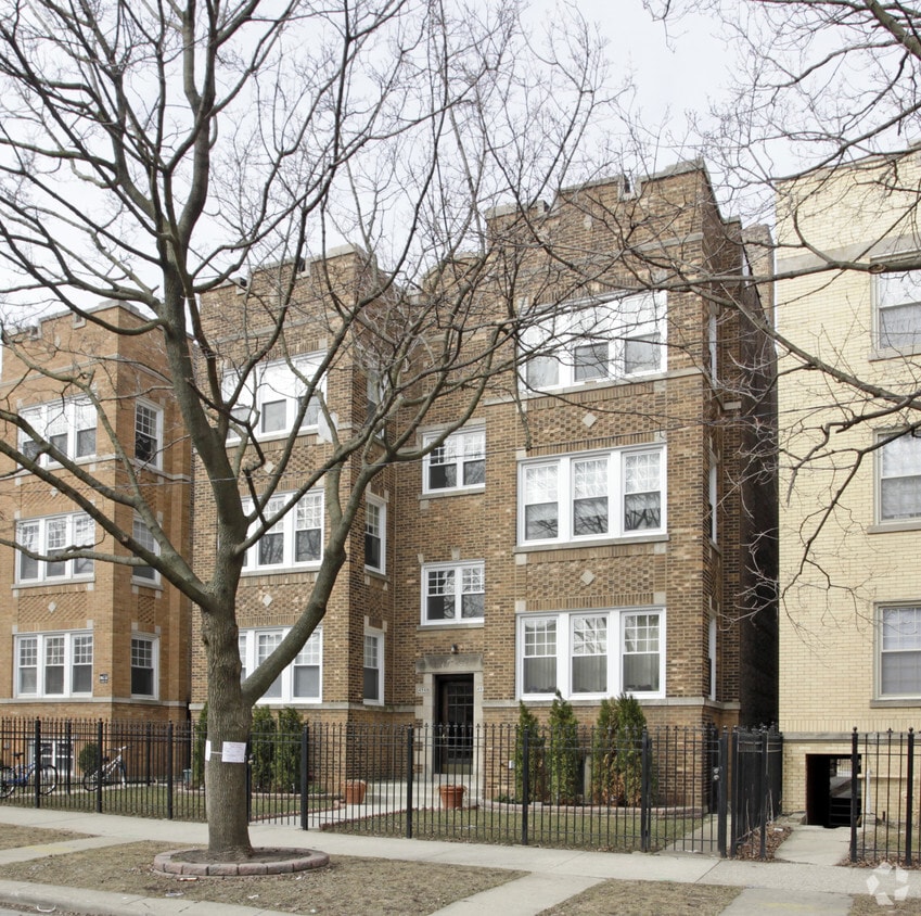 Primary Photo - 4948-4950 N Christiana Ave
