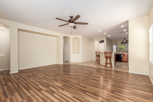 Foto del edificio - 15165 N 146th Ave