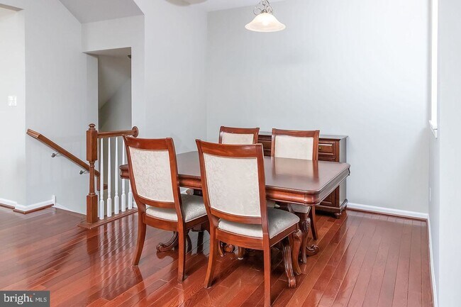 Building Photo - 395 Concetta Dr