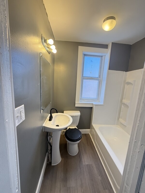 Building Photo - 5812 Alter St