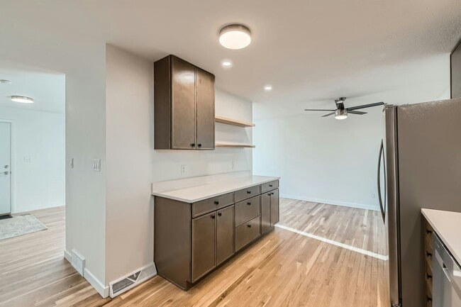 Building Photo - 1430 Lashley St