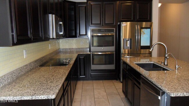 Building Photo - Next Gen Home! 5 Bedrooms 3.5 Baths