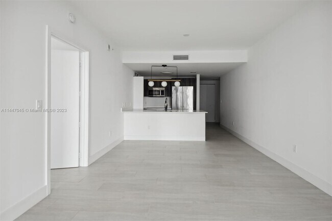 Foto del edificio - 488 NE 18th St