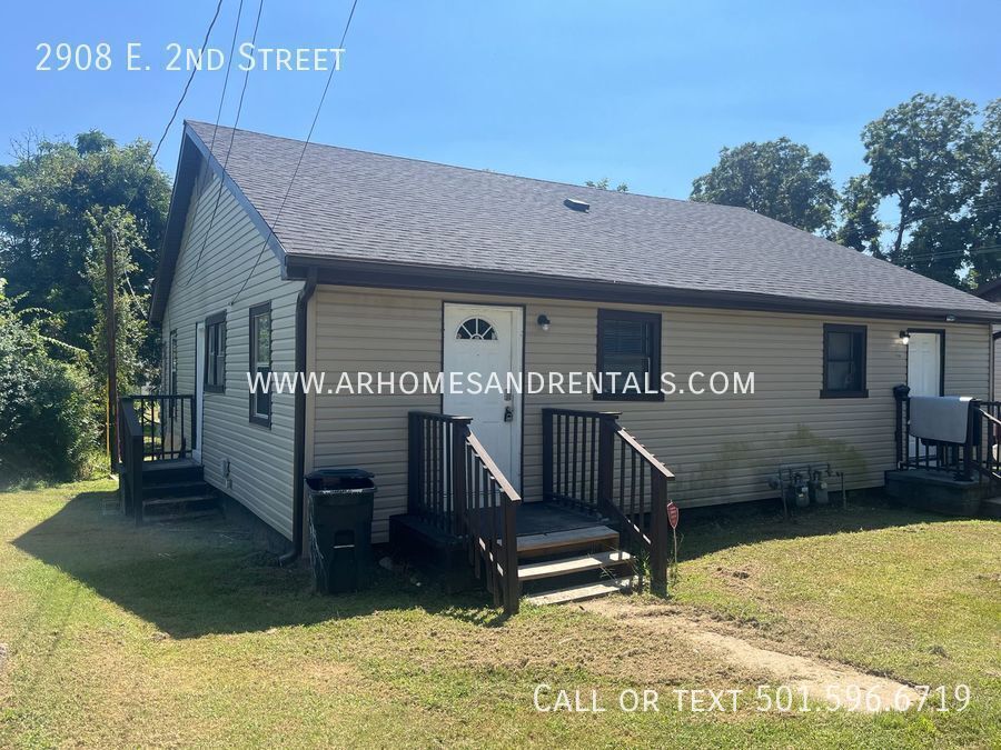 Foto principal - 2908 E 2nd St