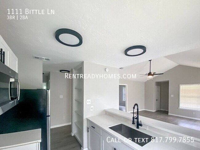 Foto del edificio - 1111 Bittle Ln