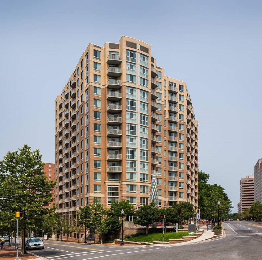 East West Apartments Silver Spring