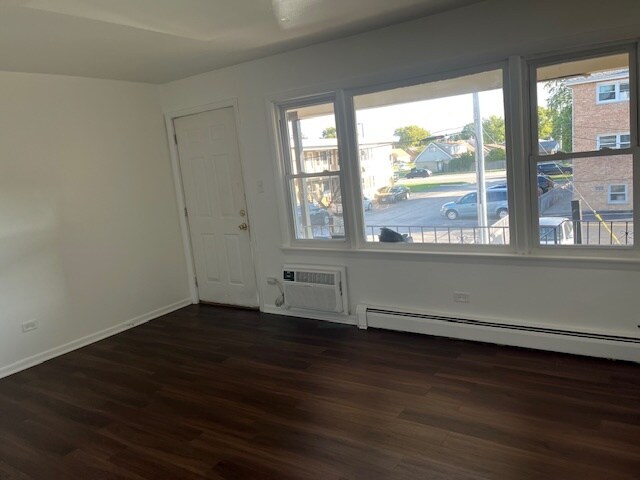 Building Photo - 7046 W 87th St