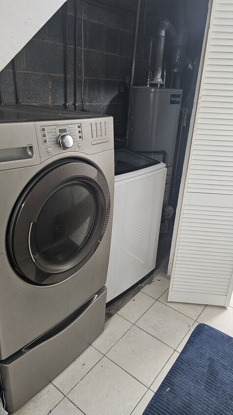 Photo - 909 Porter Ct NE (Washington, DC)