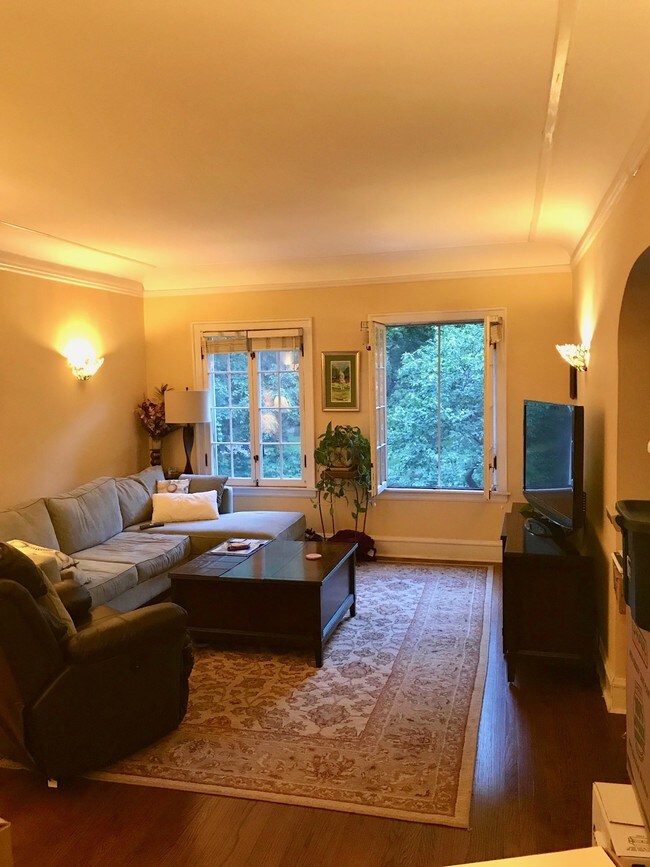 Foto del edificio - 1033 Ontario St