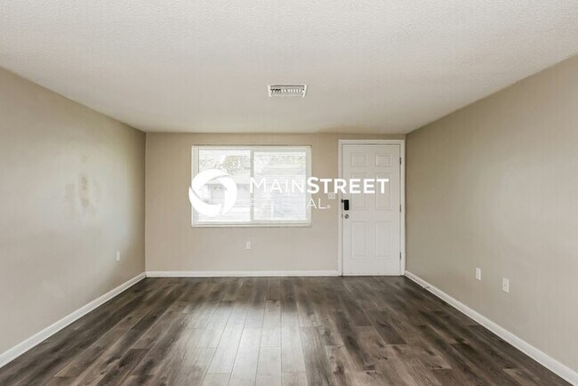 Foto del edificio - 3 Bedroom Pet-Friendly Home in Port Richey, FL with Main Street Renewal