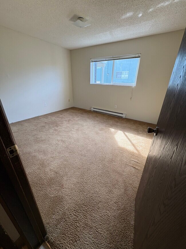 Foto del edificio - 426 75th St SE