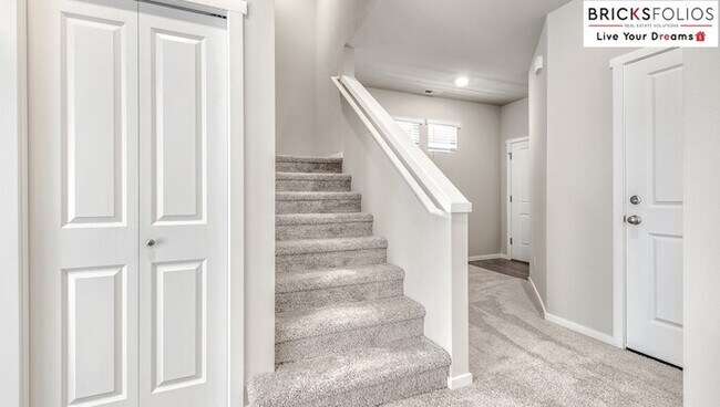 Building Photo - Spacious Home in Rainier Ridge, Puyallup