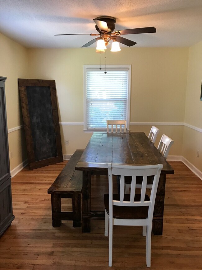 Building Photo - Wonderful 4BD Home in West Ashley!